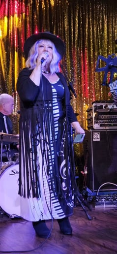 Gallery photo 2 of Aprile DeAnne Entertainment
