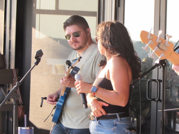 Gallery photo 1 of Party Cannon Band