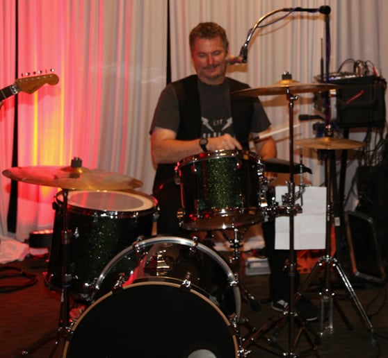Gallery photo 6 of Party Jones