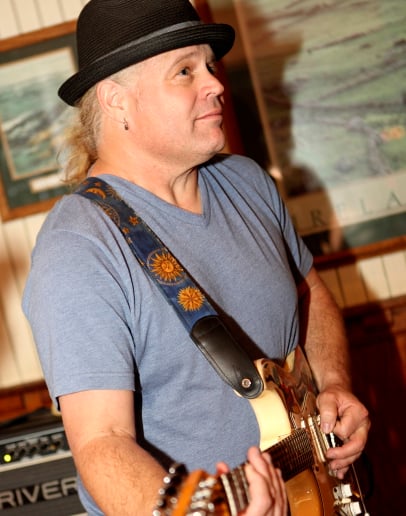 Gallery photo 7 of Party Jones