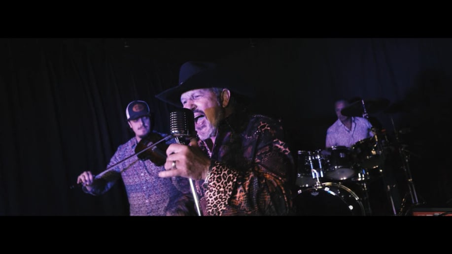 Gallery photo 6 of Throwdown Country Dance Band