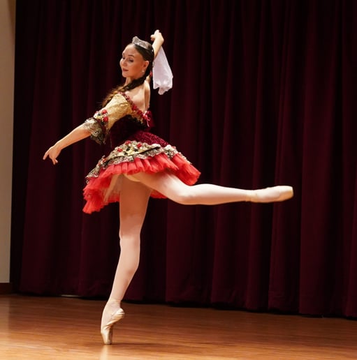 Gallery photo 3 of Pas de deux