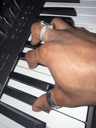 Gallery photo 2 of Patrick the Pianist