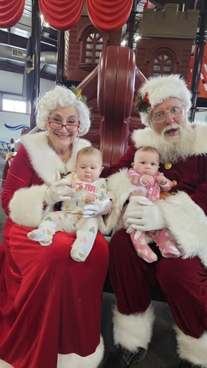 Gallery photo 1 of Mrs Patty Claus and Santa