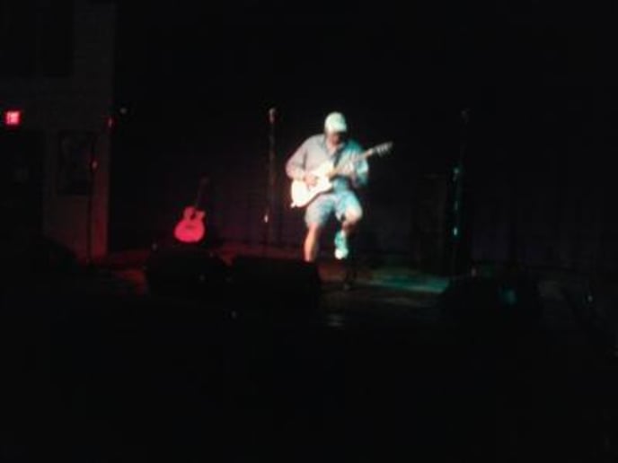 Gallery photo 10 of Paul Gregory Whitt/Solo Guitar