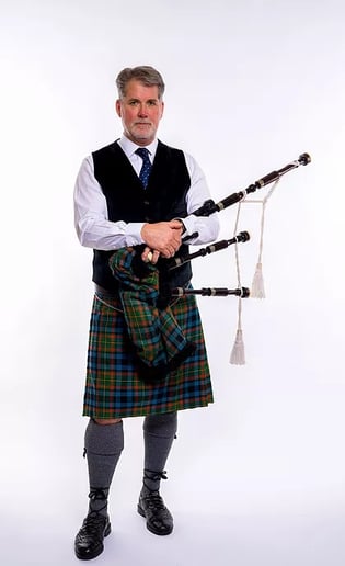 Gallery photo 5 of Bagpiper - Paul Macleish