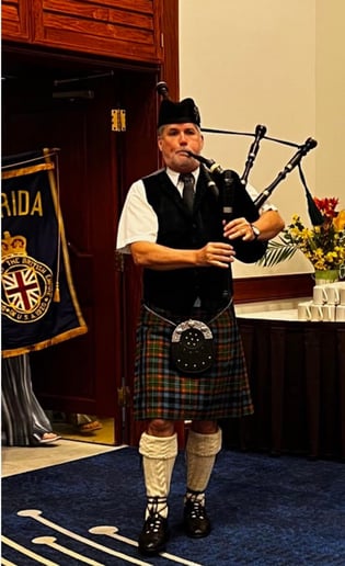 Gallery photo 8 of Bagpiper - Paul Macleish