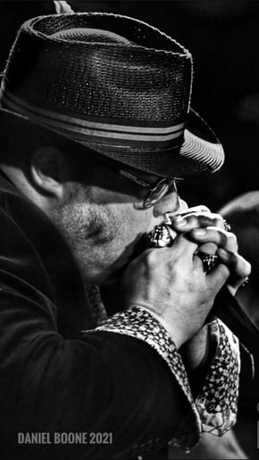 Gallery photo 6 of Paul Piazza Music