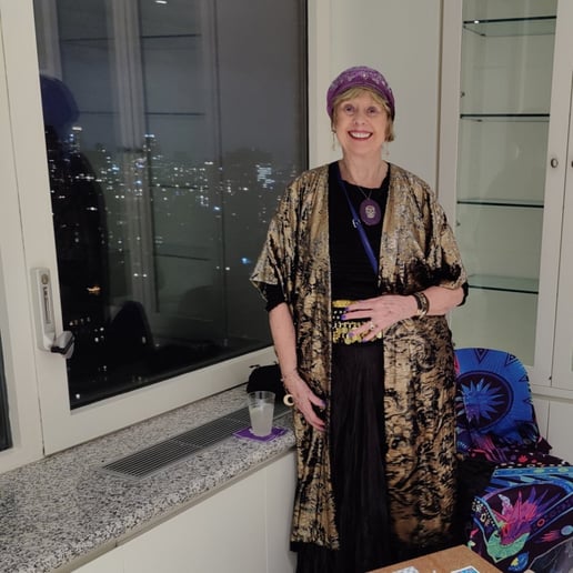 Gallery photo 7 of Paula Roberts 'the English Psychic'