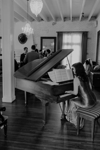 Gallery photo 6 of Juilliard-Pianist Paulina Simkin