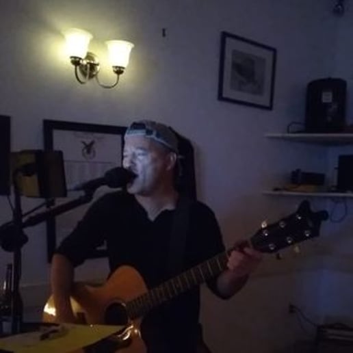 Gallery photo 7 of Paully the Acoustic Accountant