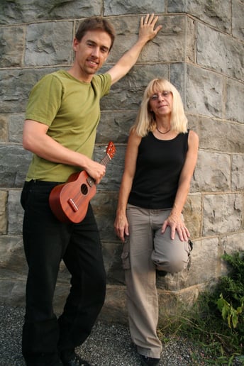 Gallery photo 4 of Paz and Ukulele Eddie
