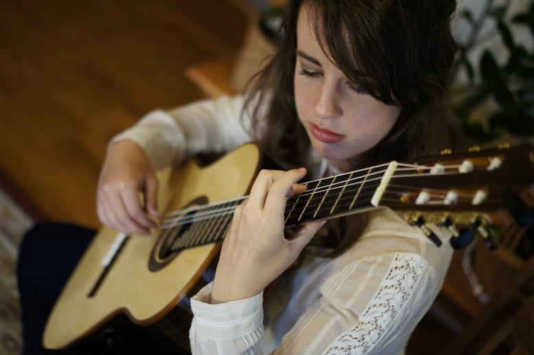 Gallery photo 4 of Christina Darding, Classical Guitarist