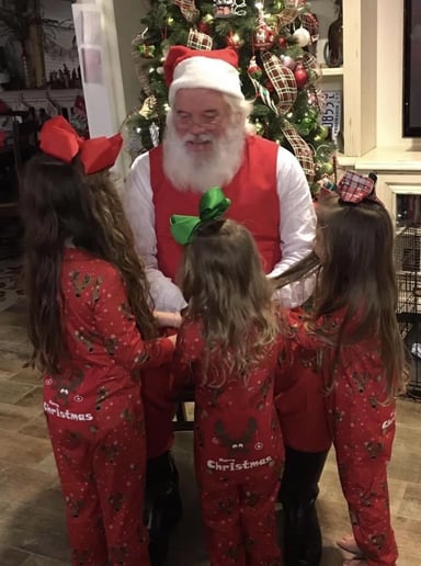 Gallery photo 3 of Pelican State Santa