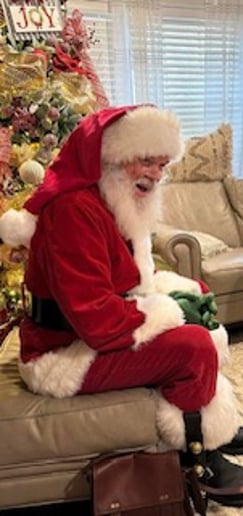 Gallery photo 9 of Pelican State Santa