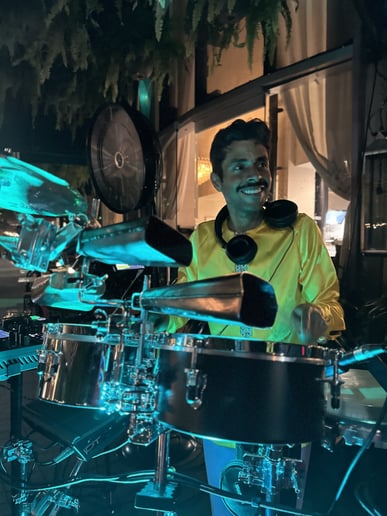 Gallery photo 3 of Hussein DJ Percussionist Show
