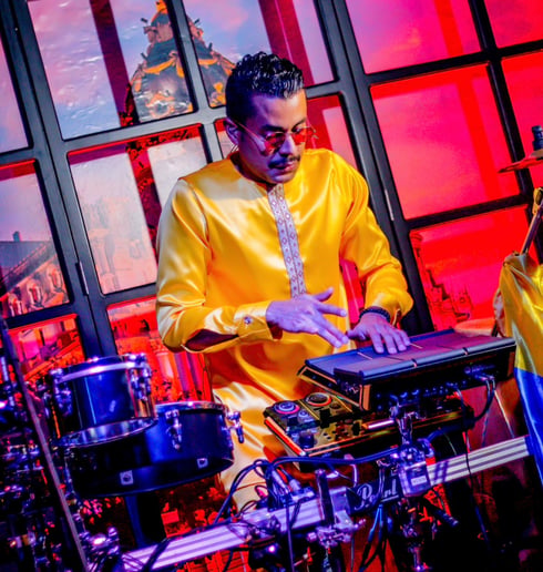 Gallery photo 8 of Hussein DJ Percussionist Show