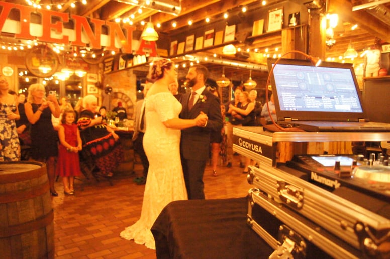 Gallery photo 4 of Perfect Sounds DJ Services