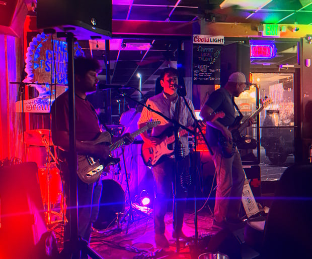 Gallery photo 2 of Perfect Strangers