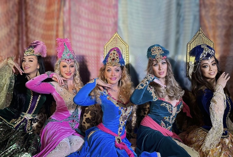 Gallery photo 1 of Persian Traditional Dance