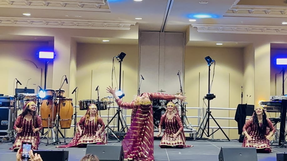 Gallery photo 9 of Persian Traditional Dance