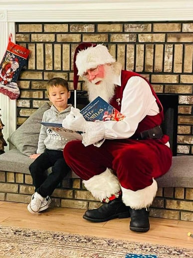 Gallery photo 2 of Personal Santa Photos with Santa Mark