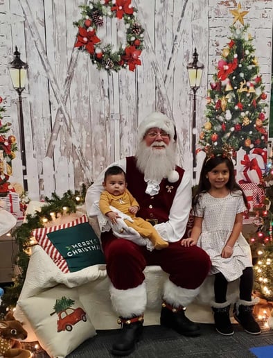 Gallery photo 6 of Personal Santa Photos with Santa Mark