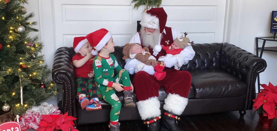 Gallery photo 7 of Personal Santa Photos with Santa Mark