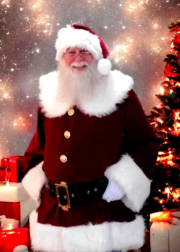 Gallery photo 15 of Personal Santa Photos with Santa Mark