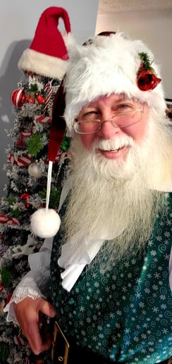 Gallery photo 18 of Personal Santa Photos with Santa Mark
