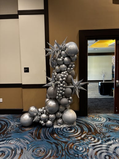 Gallery photo 10 of Petal & Pine Balloon Co.