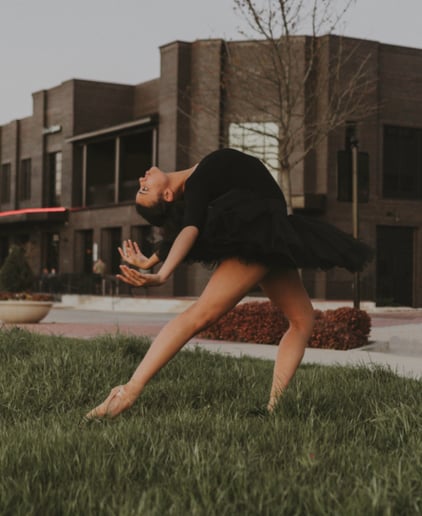 Gallery photo 2 of Petals En Pointe