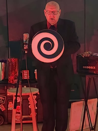 Gallery photo 7 of Pete Jackson's Magic To Go
