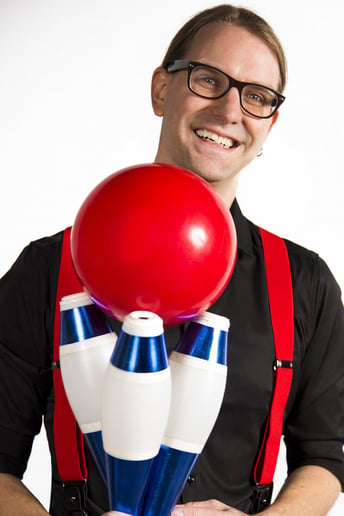 Gallery photo 13 of Peter Brunette - Juggler