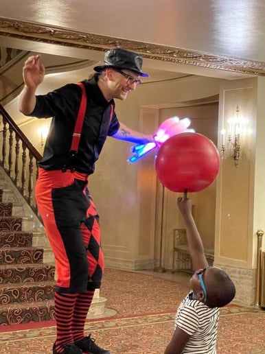 Gallery photo 15 of Peter Brunette - Juggler