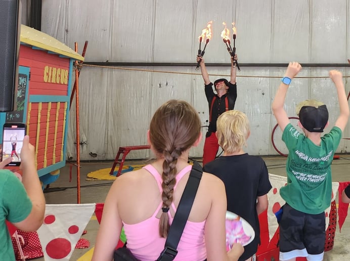 Gallery photo 19 of Peter Brunette - Juggler