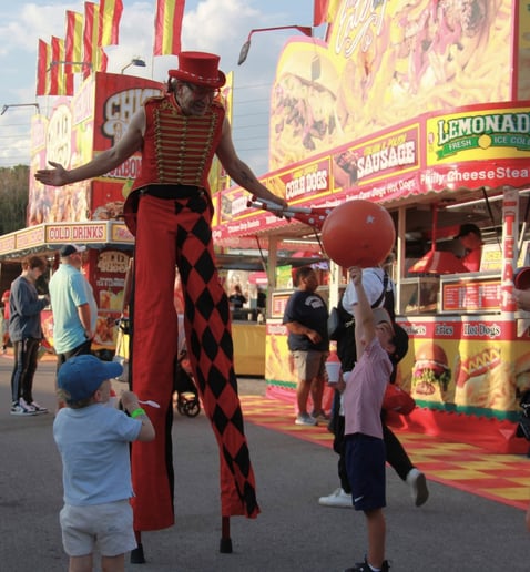 Gallery photo 23 of Peter Brunette - Juggler