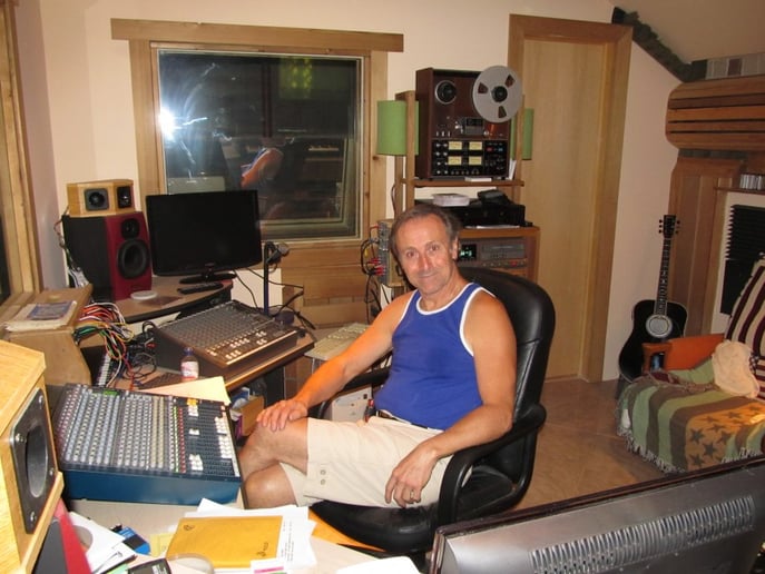 Gallery photo 6 of Peter Gentile Solo Singer/Guitarist