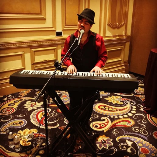 Gallery photo 3 of Peter LaCascia - Singing Pianist of 10,000 Songs!