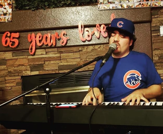 Gallery photo 1 of Peter LaCascia - Singing Pianist of 10,000 Songs!