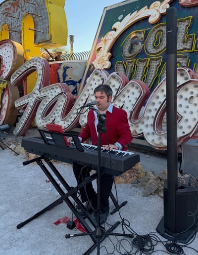 Gallery photo 9 of Peter LaCascia - Singing Pianist of 10,000 Songs!