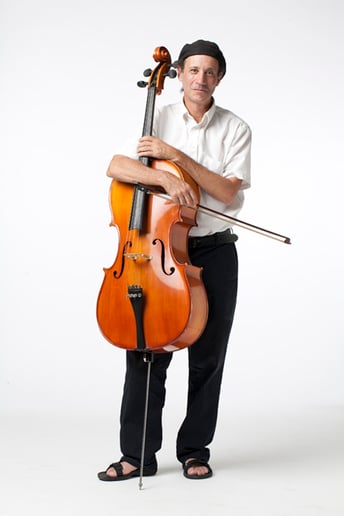 Gallery photo 5 of Peter Lewy Cellist