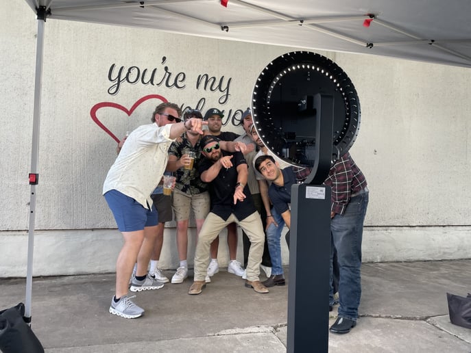Gallery photo 1 of Pflugerville Pfotobooths