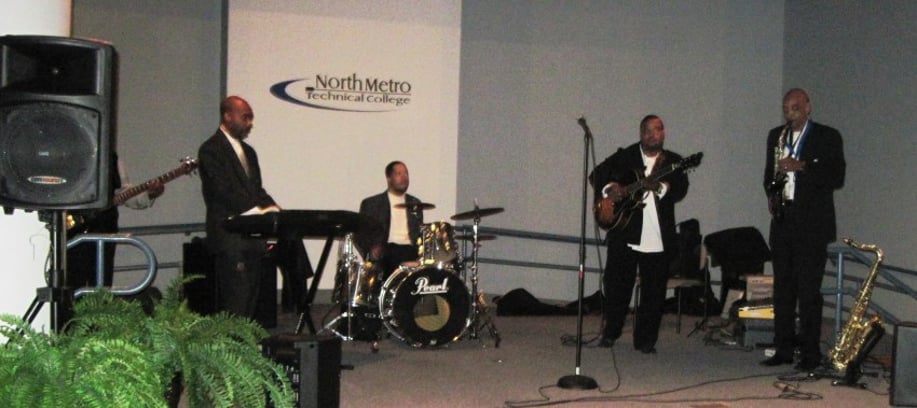 Gallery photo 4 of PhD Jazz Band and GTHolland Saxophonist