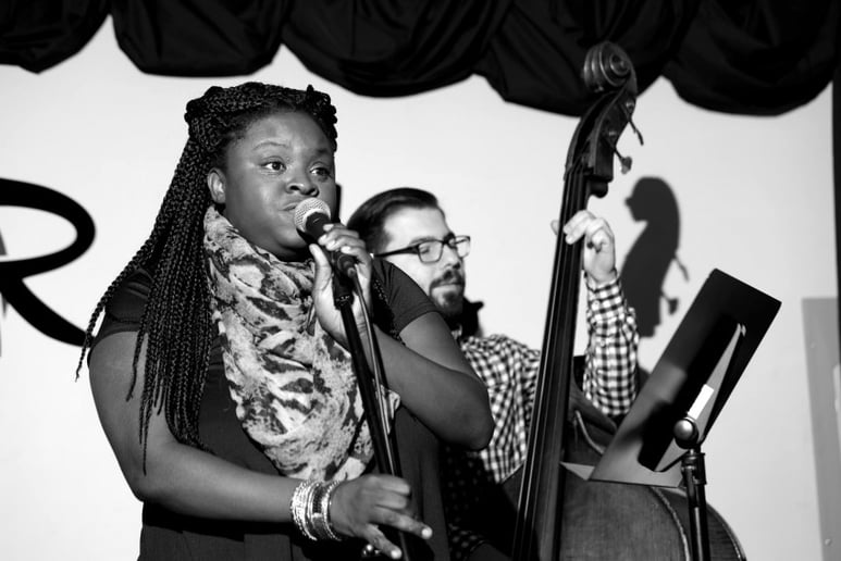 Gallery photo 1 of Phenomenal Jazz Vocalist