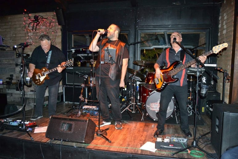 Gallery photo 1 of Phil 'n The Blanks