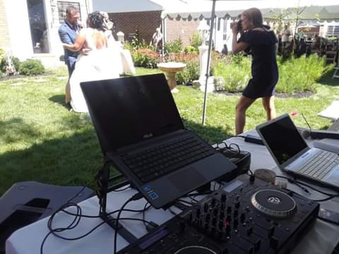 Gallery photo 6 of Phila Noize Entertainment DJ's