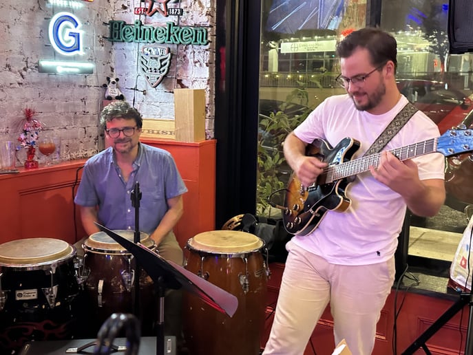 Gallery photo 5 of Strummin & Drummin—Dynamic Duos