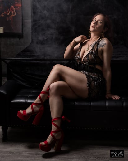 Gallery photo 5 of Phoenix Noir