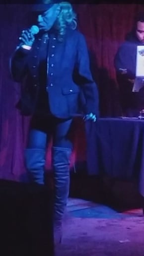 Gallery photo 1 of Phyllis Smith Songstress